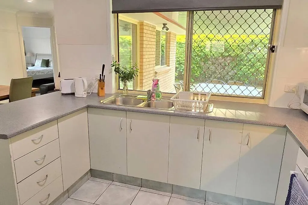 Holiday home Relaxing Hamptons Style Home In Forest Lake Doolandella Australia